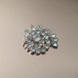 eisenberg signed brooch 2" 1/2" x 2 3/4" crystal clear rhinestones Swarovski.